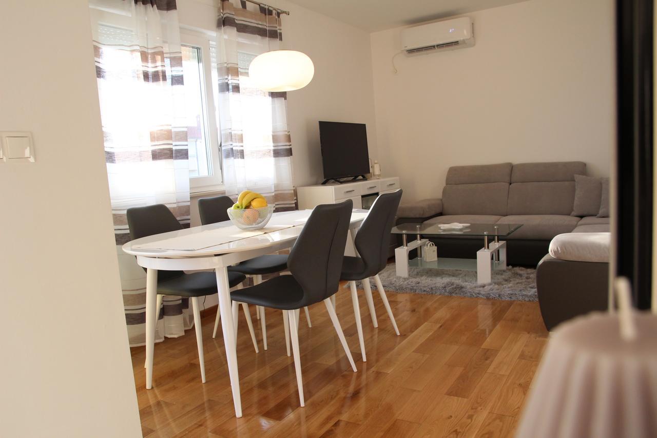 Apartment Mario Podstrana Eksteriør billede