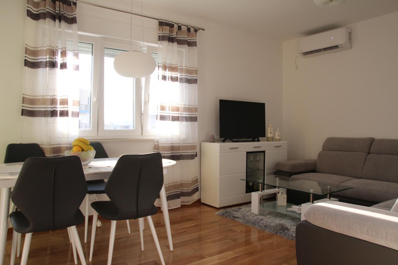 Apartment Mario Podstrana Eksteriør billede