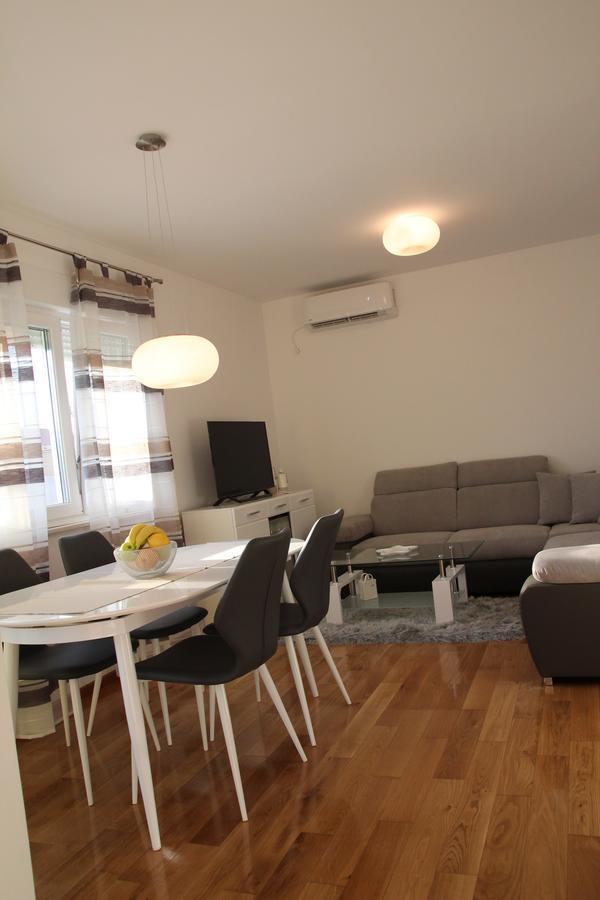 Apartment Mario Podstrana Eksteriør billede